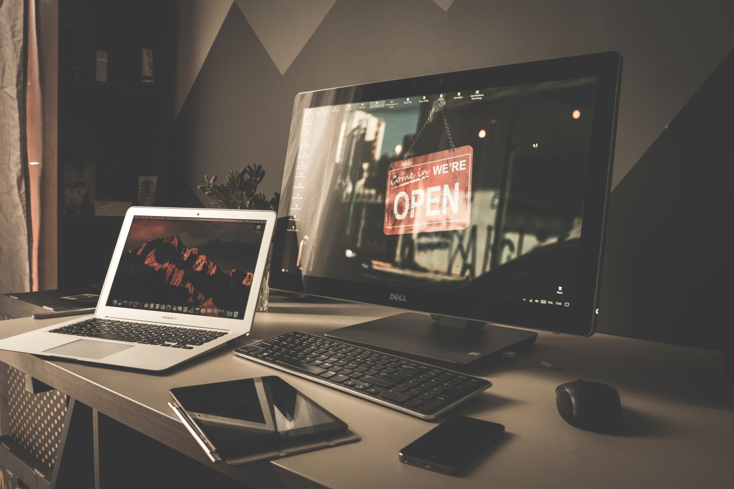 Laptop Vs. Desktop: Which Is The Better Choice?